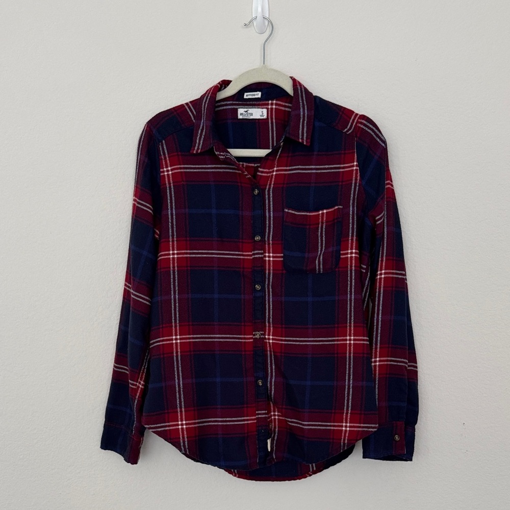 Hollister Red and Blue Button-Up Shirt